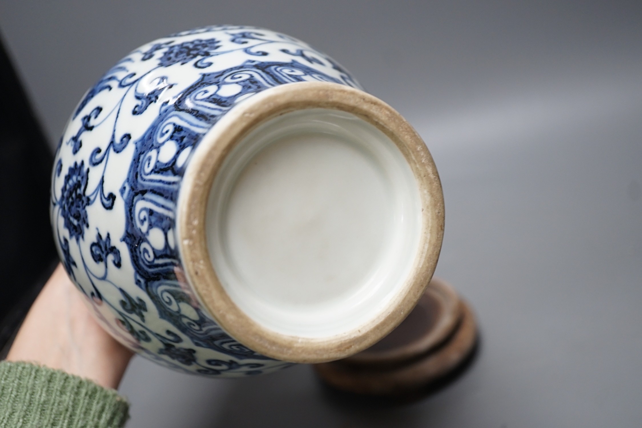 A Chinese blue and white vase on stand, 34cms high